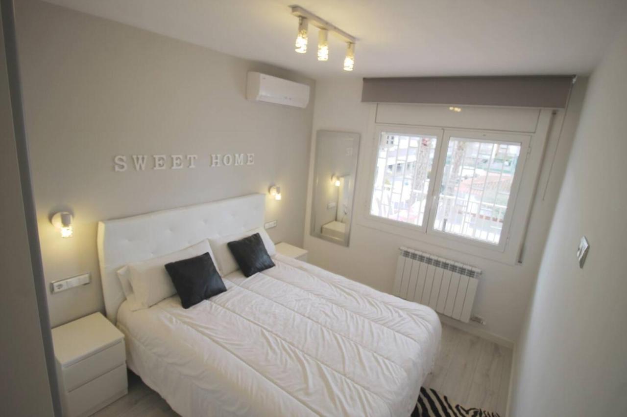 Family Deluxe Apartment Beach كاستيلديفيلس المظهر الخارجي الصورة