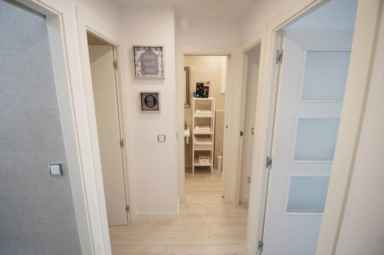 Family Deluxe Apartment Beach كاستيلديفيلس المظهر الخارجي الصورة