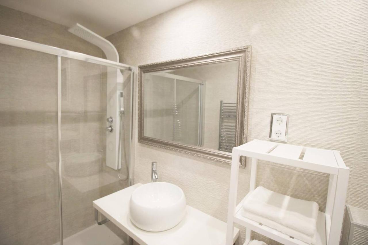 Family Deluxe Apartment Beach كاستيلديفيلس المظهر الخارجي الصورة