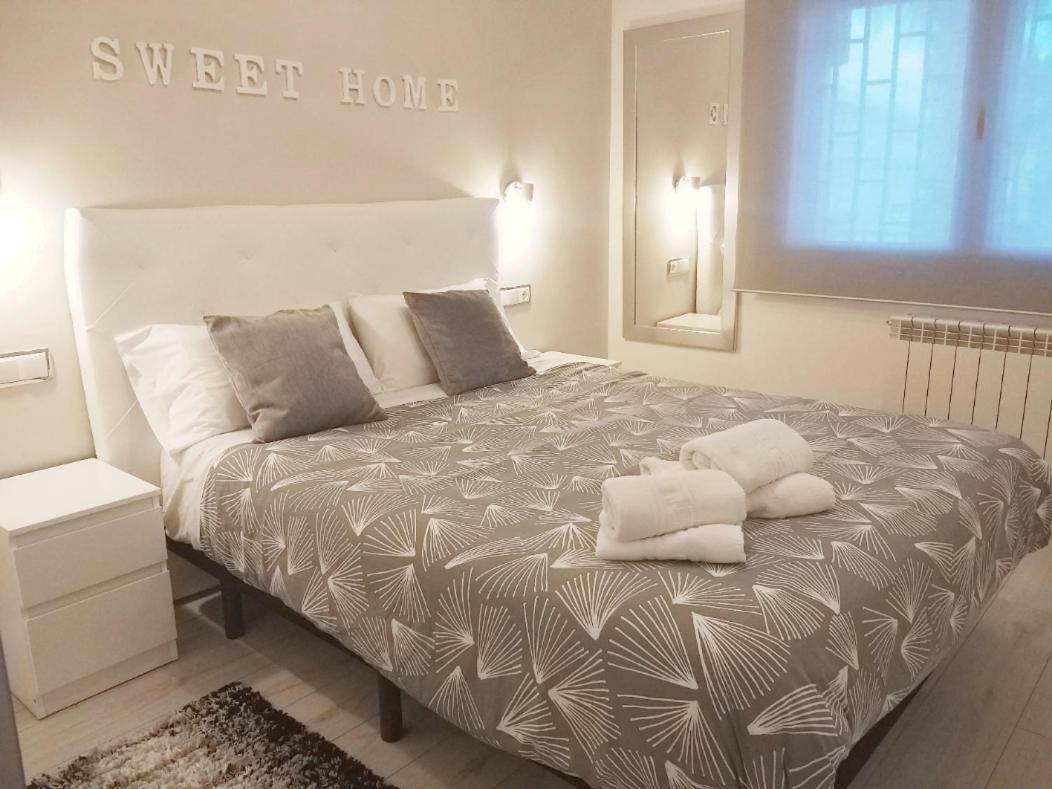 Family Deluxe Apartment Beach كاستيلديفيلس المظهر الخارجي الصورة
