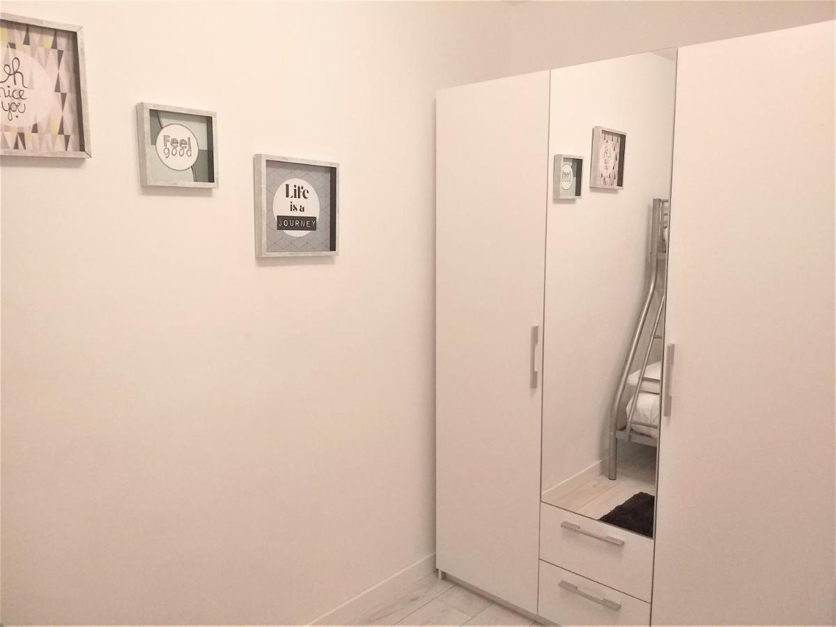 Family Deluxe Apartment Beach كاستيلديفيلس المظهر الخارجي الصورة